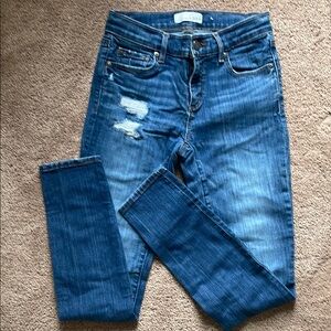 LAST CHANCE LOFT Distressed Blue Jeans